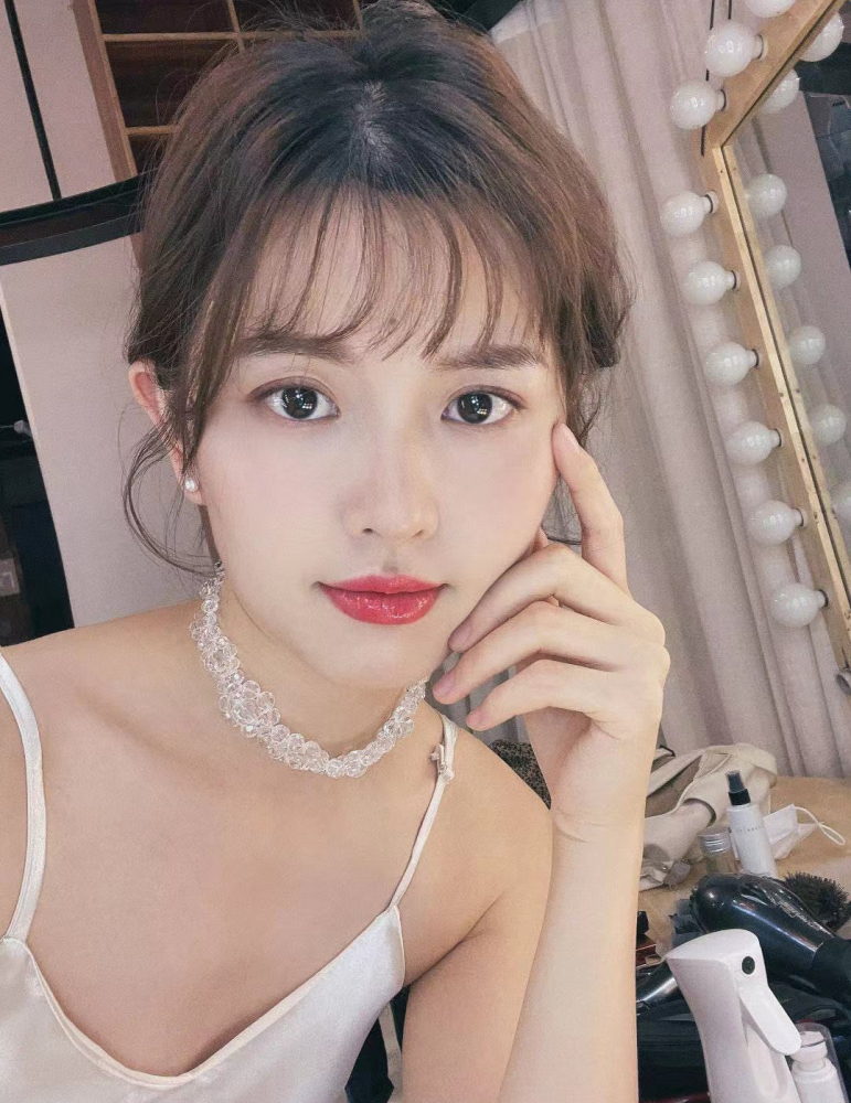 人妻夜夜爽天天爽三区麻豆AV网站:18-20-22-30-41-49T:42,关于网络内容与道德伦理的探讨——以人妻夜夜爽天天爽三区麻豆AV网站为例