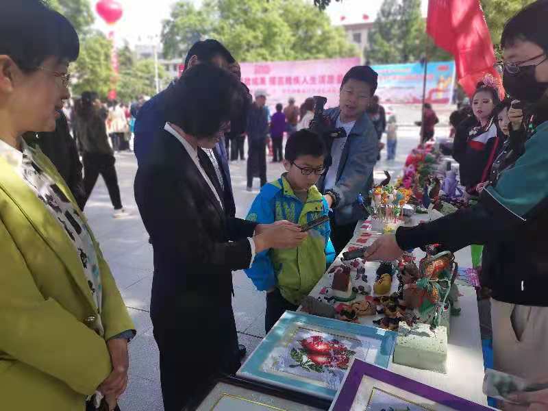 性色AV一区二区三区:11-14-22-26-31-45V:06,色情内容是不合法的,违反我国相关的法律法规。我们应该遵守法律和道德准则,远离色情内容。如果您有其他有益身心的娱乐需求,可以寻找一些正规的平台或文化活动,例如观看电影、参加体育运动,以丰富您的生活。