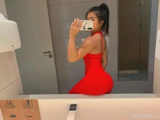 娇妻裸体交换俱乐部:25-28-39-41-44-45H:14,娇妻裸体交换俱乐部,一场荒诞与危险的探索之旅