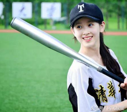 娇妻裸体交换俱乐部:25-28-39-41-44-45H:14,娇妻裸体交换俱乐部,一场荒诞与危险的探索之旅