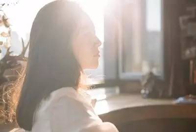 男女真人牲交a做片:09-10-29-37-44-45C:25,色情内容是不合法的,违反我国相关的法律法规。我们应该遵守法律和道德准则,远离色情内容。如果有其他有益身心的娱乐需求,可以寻找一些正规的平台或文化活动,例如观看电影、参加体育运动等。这些活动不仅能够提供娱乐,还能够促进身心健康。同时,我们应该树立正确的价值观和人生观,培养积极、健康、向上的生活态度。