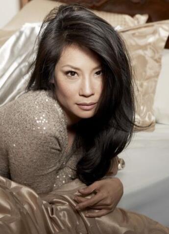 亚洲老熟女性亚洲:05-10-18-19-31-38P:02,亚洲老熟女性的魅力,一种跨越时空的美丽