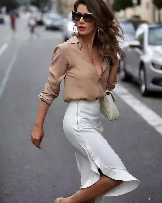 50岁熟妇大白屁股真爽:08-16-30-40-43-44K:15,探索熟妇的魅力时光——一场关于成熟与真实的故事