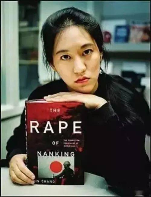 久久无码AV中文出轨人妻 :08-19-23-24-33-39Y:21,久久无码AV中文出轨人妻的故事,伦理边界的挑战与反思