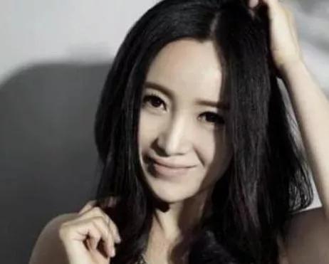 玩弄少妇人妻中文字幕:08-11-24-30-35-41T:46,玩弄少妇人妻,伦理道德的扭曲与反思