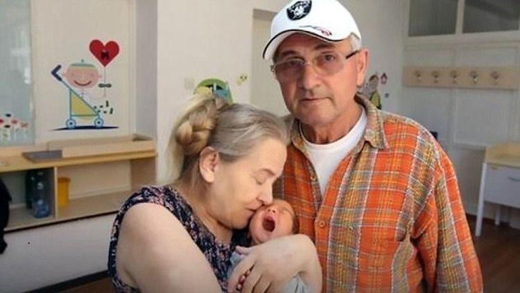 欧美老妇与禽交:02-18-19-24-34-48U:47,欧美老妇与禽交,探索一种独特的文化现象