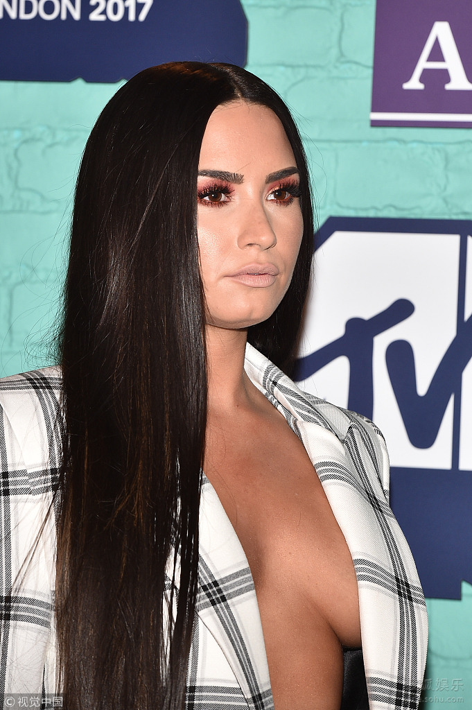 少妇人妻在线无码天堂视频网:05-11-16-28-37-38H:35,探索网络世界,少妇人妻在线视频与数字时代的边界