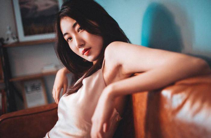 少妇午夜福利一区二区:18-20-22-30-41-49T:42,探索少妇午夜福利的独特魅力——一区二区神秘体验纪实