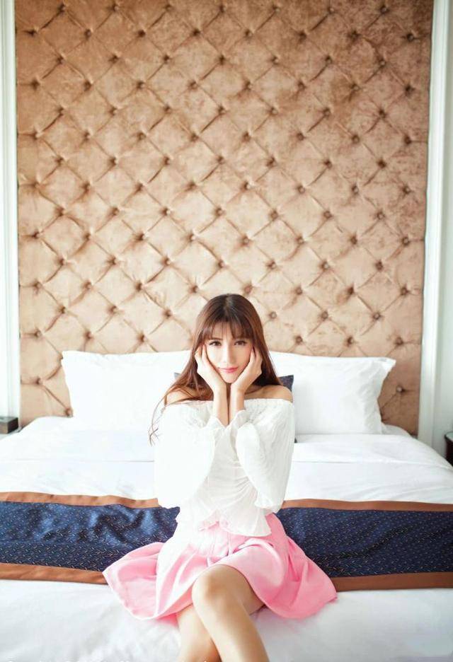 精品久久人妻AV中文字幕:17-26-28-36-37-48F:48,精品久久人妻AV中文字幕,探索成人影视文化的深度与广度