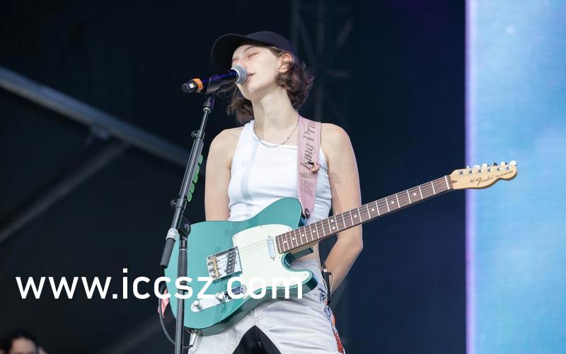 国产精品三级美女网站全黄真人一级毛片:01-02-06-09-18-24R:45,探索国产精品美女网站,全黄真人与一级毛片的魅力(01-02-06-09-18-24R,45)