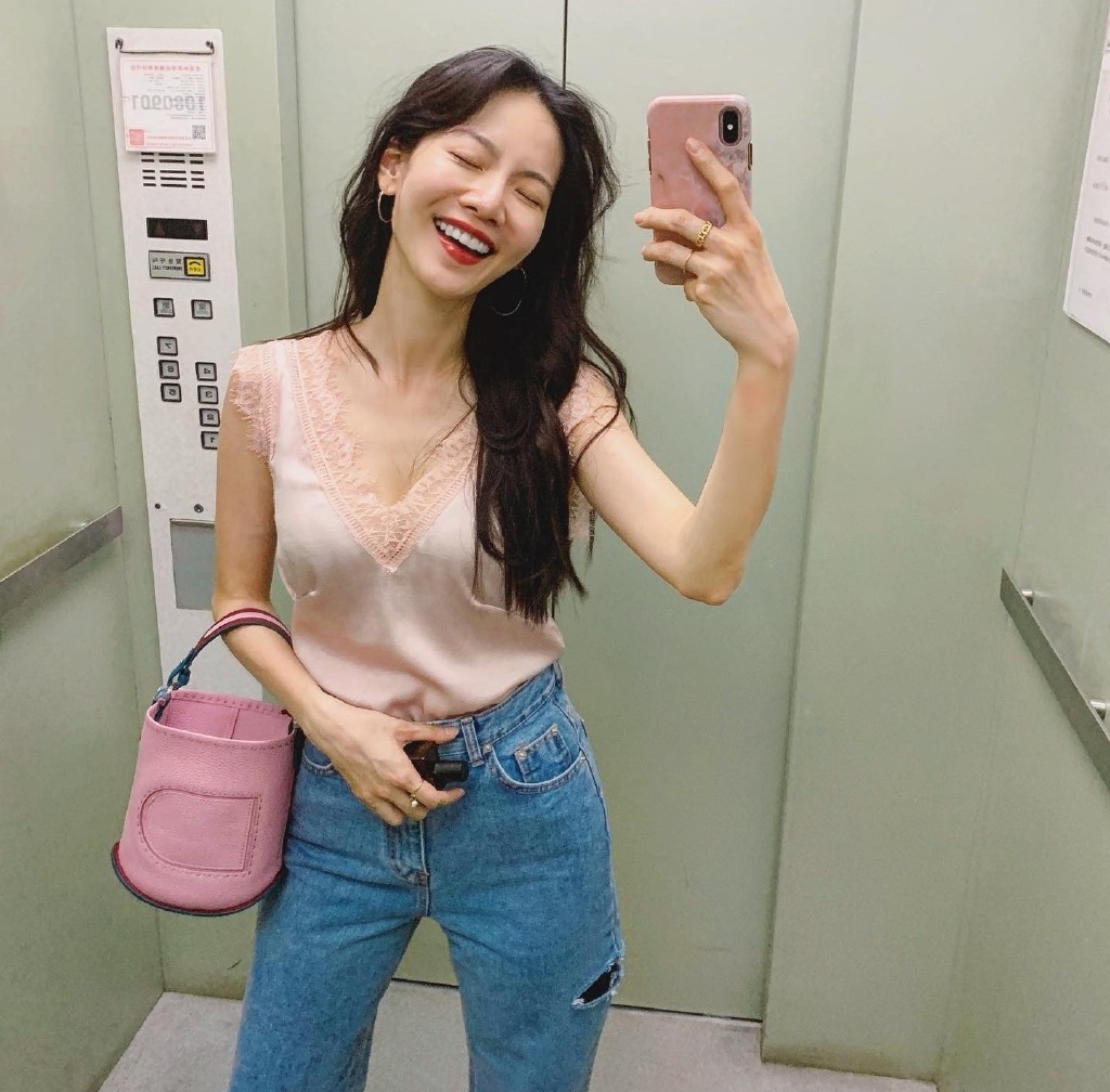 久久久久久人妻无码:03-04-08-09-13-35M:39,探索成人世界的边界,久久久久久人妻无码及相关话题探讨