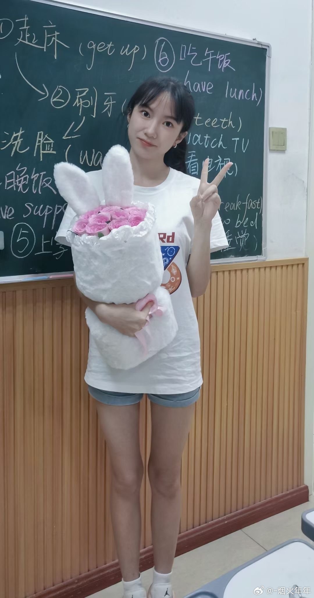 老师的粉嫩小又紧水又多:29-32-33-36-40-48Y:35,老师的粉嫩小又紧水又多,探索教育的微妙与魅力