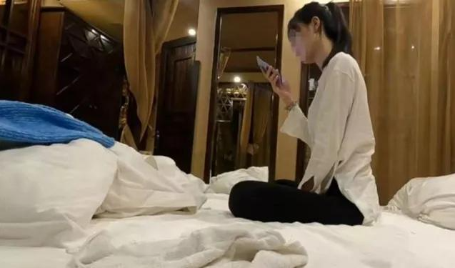 91人妻中文字幕无码专区蜜:04-05-16-20-33-48N:24,探索91人妻中文字幕无码专区——蜜的独特故事(04-05-16-20-33-48N)