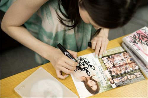 国产成人年无码AV片在线观看:04-08-34-36-37-49J:24,关于国产成人年无码AV片在线观看的一些探讨与反思