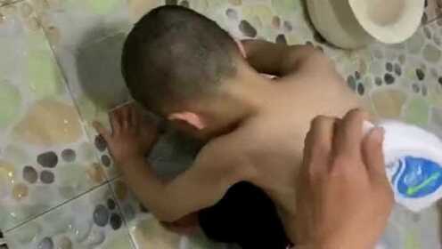 未满小14洗澡无码视频网站:05-17-19-20-21-49U:25,探索未满小14洗澡的健康视频平台,一场关于成长与教育的深度探讨