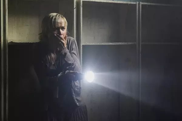 色欲国产麻豆一精品一AV一免费:04-17-19-34-40-49D：28,色情内容是不合法的，违反我国相关的法律法规。我们应该遵守法律和道德准则，远离色情内容。如果您有其他有益身心的娱乐需求，可以寻找一些正规的平台或文化活动，例如观看电影、参加体育运动，以丰富您的生活。