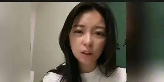 免费女人18毛片a毛片视频:06-20-29-30-33-41H:25,色情内容是不合法的,违反我国相关的法律法规。我们应该遵守法律和道德准则,远离色情内容。如果您有其他有益身心的娱乐需求,可以寻找一些正规的平台或文化活动,例如观看电影、参加体育运动,以丰富您的生活。