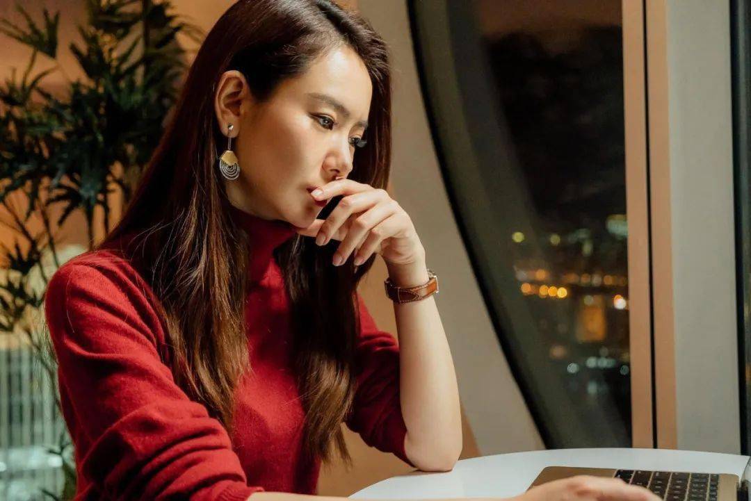 免费女人18毛片a毛片视频:06-20-29-30-33-41H:25,色情内容是不合法的,违反我国相关的法律法规。我们应该遵守法律和道德准则,远离色情内容。如果您有其他有益身心的娱乐需求,可以寻找一些正规的平台或文化活动,例如观看电影、参加体育运动,以丰富您的生活。