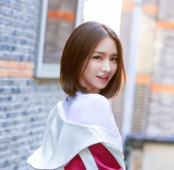 乱子伦AV无码中文字:02-05-19-32-42-44R:17,色情内容是不合法的,违反我国相关的法律法规。我们应该遵守法律和道德准则,远离色情内容。如果您有其他有益身心的娱乐需求,可以寻找一些正规的平台或文化活动,例如观看电影、参加体育运动,以丰富您的生活。