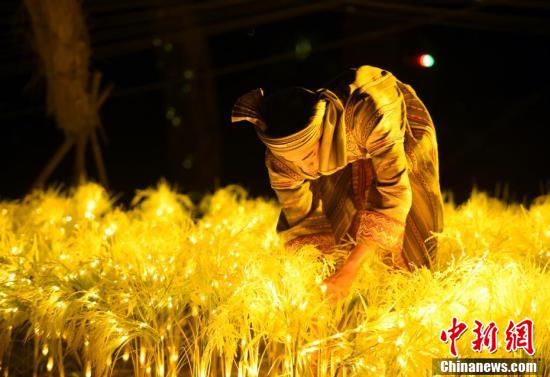 国产亚洲精品A在线:05-10-12-20-34-45S:17,探索国产亚洲精品,一场视觉与心灵的盛宴(文章正文)