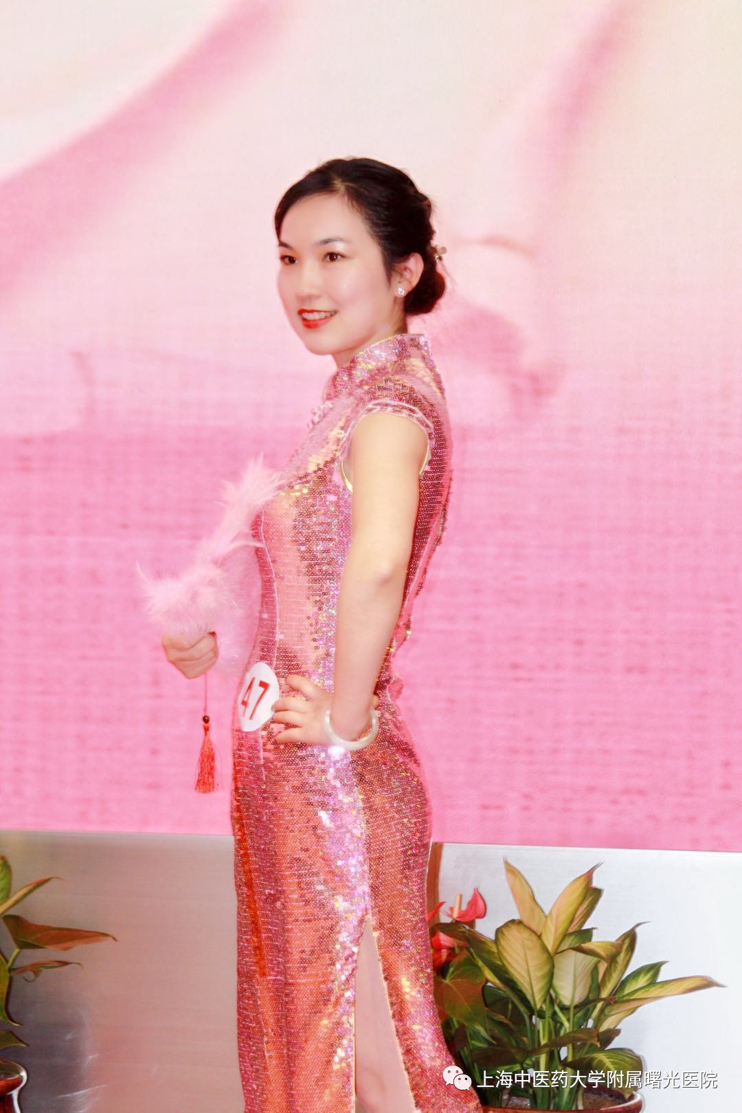 亚洲AV无码AV制服丝袜在线:06-09-19-42-43-49V：31,亚洲AV无码AV文化中的制服丝袜魅力，一场视觉盛宴的探讨（06-09-19年变迁与未来展望）