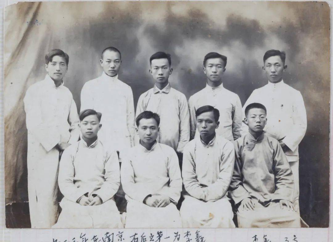 国产AV成人一区二区三区:04-12-16-22-32-41P:42,探索国产AV成人娱乐产业的一区、二区和三区,深度解析与体验分享(日期,04-12-16-22-32-41P)