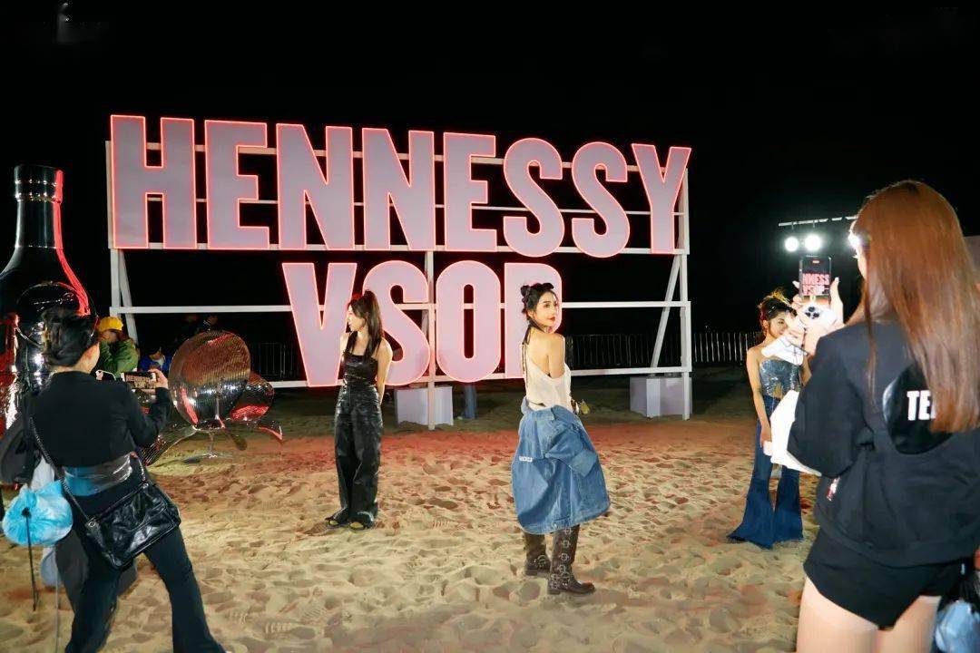 日日人人爽人人爽人人片AV:11-13-36-40-42-46G:28,探索日日人人爽文化,多元视角下的娱乐新趋势