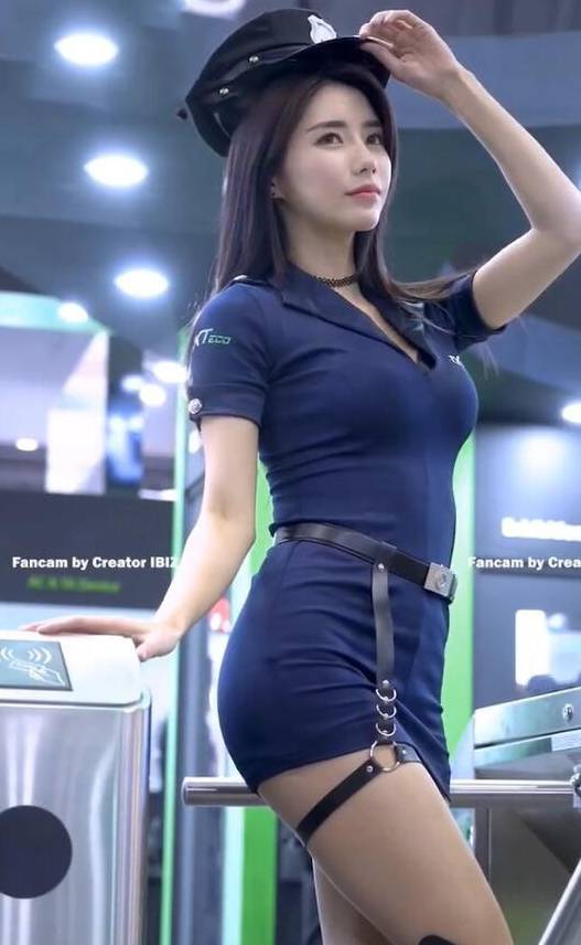 制服丝袜AV无码专区完整版:16-18-25-35-40-48Z:23,探索制服丝袜的世界,无码专区完整版指南