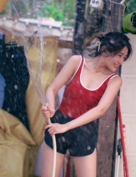 丰满人妻AV无码一区二区三区:01-23-24-27-41-44M:07,丰满人妻的私密影像,探索一区、二区和三区的独特魅力(关键词,AV无码,01-23-24-27-41-44M,07)