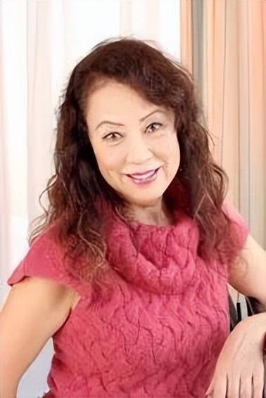 亚洲AV成人无码久久精品老人:20-29-41-43-48-49K:11,亚洲AV成人无码久久精品,探索不同年龄段老人的独特魅力与情感需求