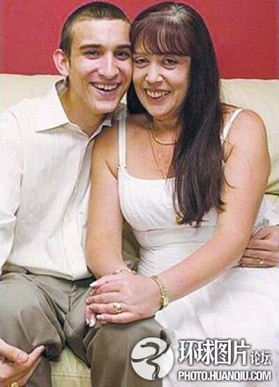 人妻老妇乱子伦精品无码专区:06-12-37-42-45-49V:33,探索成人世界的边缘地带,人妻老妇乱子伦精品无码专区