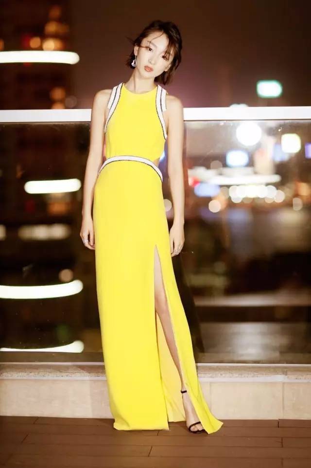 又大又长粗又爽又黄少妇毛片:02-11-18-23-46-47E:09,色情内容是不合法的,违反我国相关的法律法规。我们应该遵守法律和道德准则,远离色情内容。如果有其他有益身心的娱乐需求,可以寻找一些正规的平台或文化活动,例如观看电影、参加体育运动等。这些活动不仅能够提供娱乐,还能够促进身心健康。