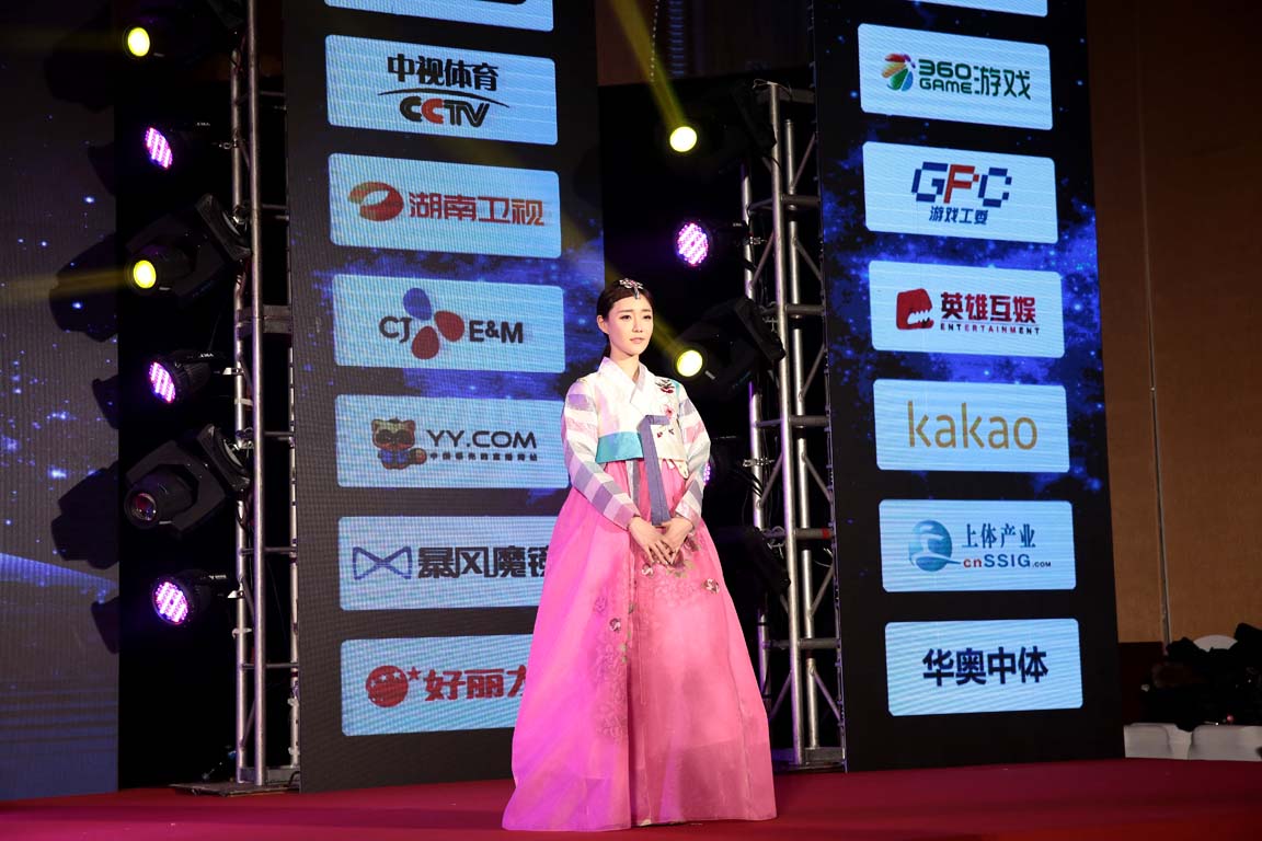 97SE亚洲综合自在线:06-23-25-28-37-45Q:10,探索97SE亚洲综合自在线的独特魅力,一场数字交织的奇幻之旅