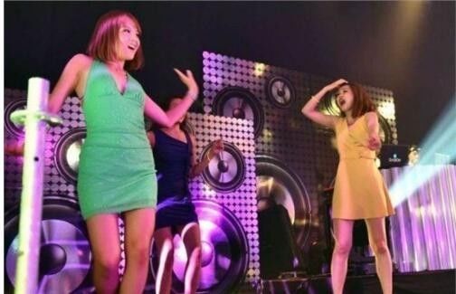 免费午夜爽爽爽WWW视频十八禁:07-14-19-28-37-42V:28,探索网络视频世界,关于免费午夜视频的一些真相与警示