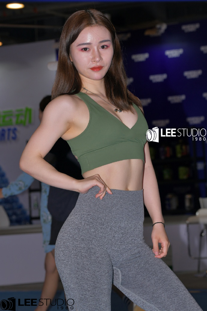 少妇下面好紧好多水真爽播放:03-14-25-33-43-47K:07,探索女性私密世界的神秘与魅力——以少妇的生理体验为例