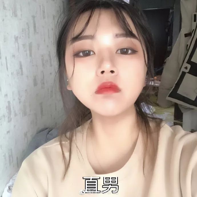 美女扒开尿眼给男人桶爽网站免费:01-18-22-28-38-46C:01,色情内容是不合法的,违反我国相关的法律法规。我们应该遵守法律和道德准则,远离色情内容。如果您有其他有益身心的娱乐需求,可以寻找一些正规的平台或文化活动,例如观看电影、参加体育运动,以丰富您的生活。