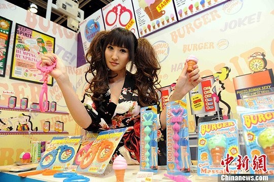 亚洲AV无码一区二区三区人:01-05-09-36-41-45Y:45,关于亚洲成人视频内容的探讨——以无码一区二区三区为例