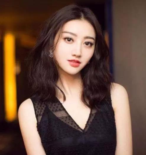 成熟女人天天要夜夜要:06-13-25-34-44-46F:35,成熟女人的生活态度,追求品质与平衡