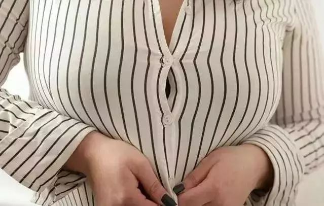 国产免费看又黄又大又污的胸:07-14-26-35-46-48G:35,色情内容是不合法的,违反我国相关的法律法规。我们应该遵守法律和道德准则,远离色情内容。如果有其他有益身心的娱乐需求,可以寻找一些正规的平台或文化活动,例如观看电影、参加体育运动、学习知识等,以丰富生活。