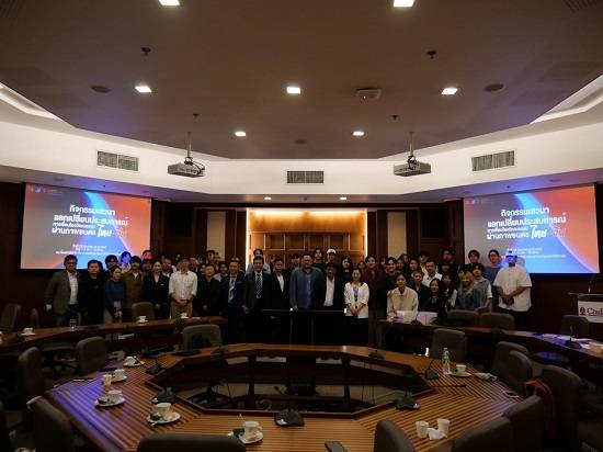 久久久亚洲AV成人网站:05-07-24-25-39-41H:29,久久久亚洲AV成人网站的发展与影响,一场深入探究