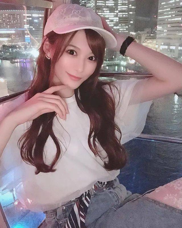 AV成人午夜无码一区二区:05-07-21-38-40-43X:10,AV成人午夜无码一区二区,探索数字时代的成人娱乐新领域