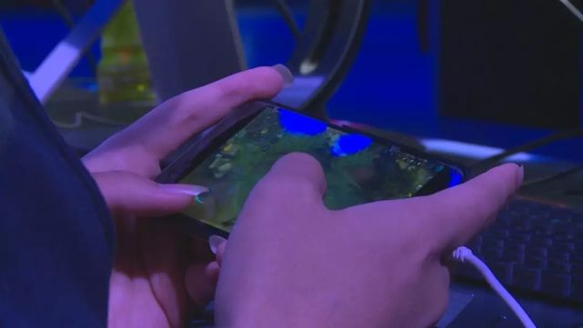 狠狠综合久久AV一区二区:24-29-30-32-33-34H:31,探索现代娱乐领域的新疆界,狠狠综合久久AV一区与二区的深度解析(含特定内容标签)