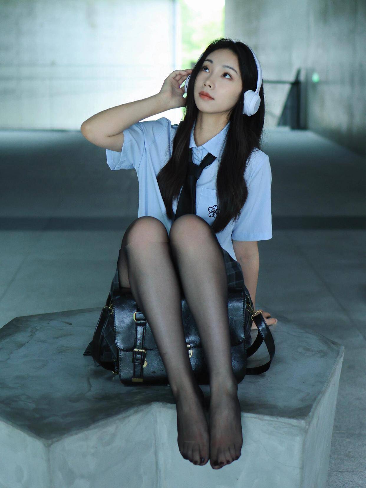 亚洲制服丝袜精品久久:08-11-24-30-35-41T:46,亚洲制服丝袜精品的魅力时光,从过去到未来的一种独特审美演变