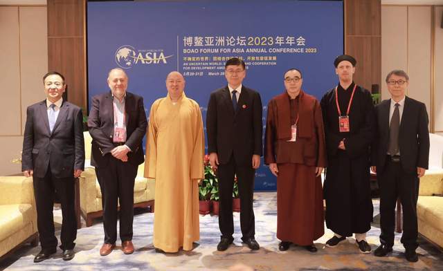 伊人久久大香线蕉影院:09-22-30-35-38-39F:42,伊人久久大香线蕉影院,探索数字时代的影视娱乐新境界