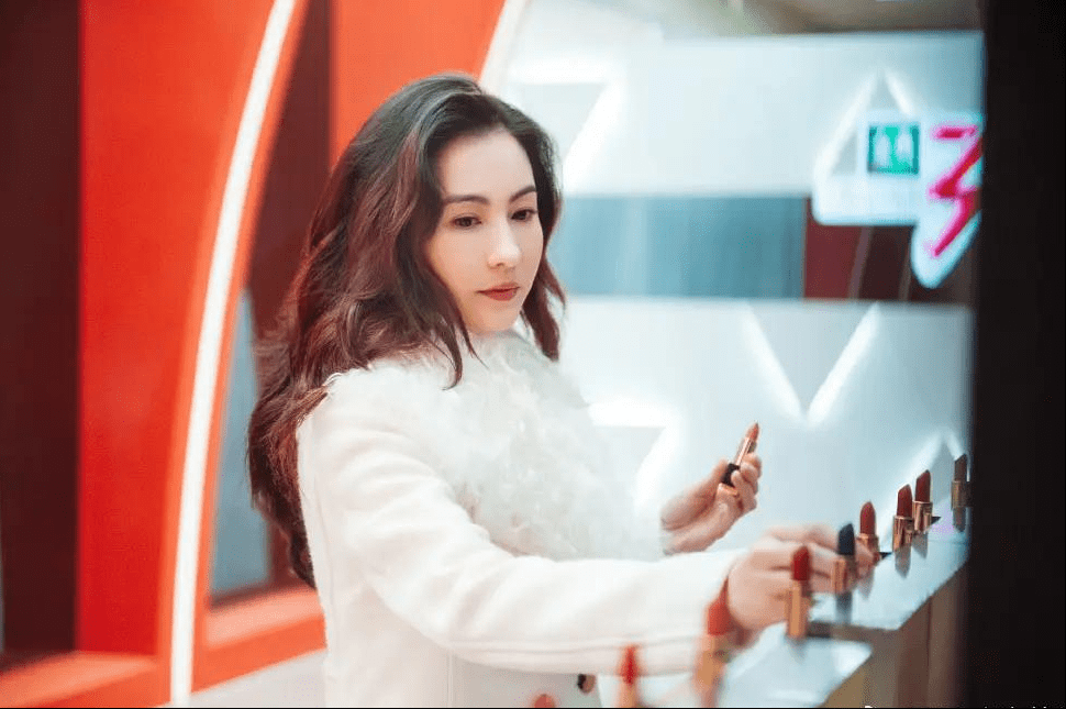 中出人妻中文字幕无码:07-10-12-18-20-49T:30,探索成人世界的禁忌话题,中出人妻中文字幕无码