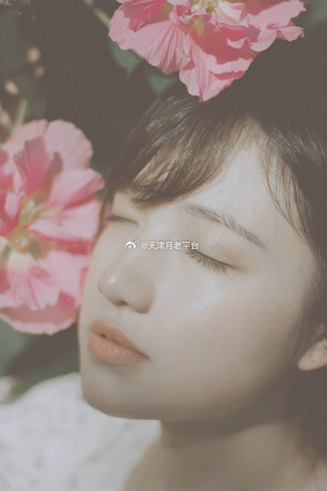 久久婷婷丁香七月色综合:05-06-14-16-37-42R:24,久久婷婷丁香七月色综合,一场时间与空间的诗意交织