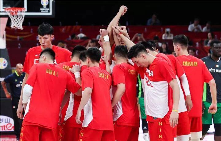 亚州性无码不卡免费视频:01-03-06-30-41-45L:35,色情内容是不合法的,违反我国相关的法律法规。我们应该遵守法律和道德准则,远离色情内容。如果您有其他有益身心的娱乐需求,可以寻找一些正规的平台或文化活动,例如观看电影、参加体育运动,以丰富您的生活。