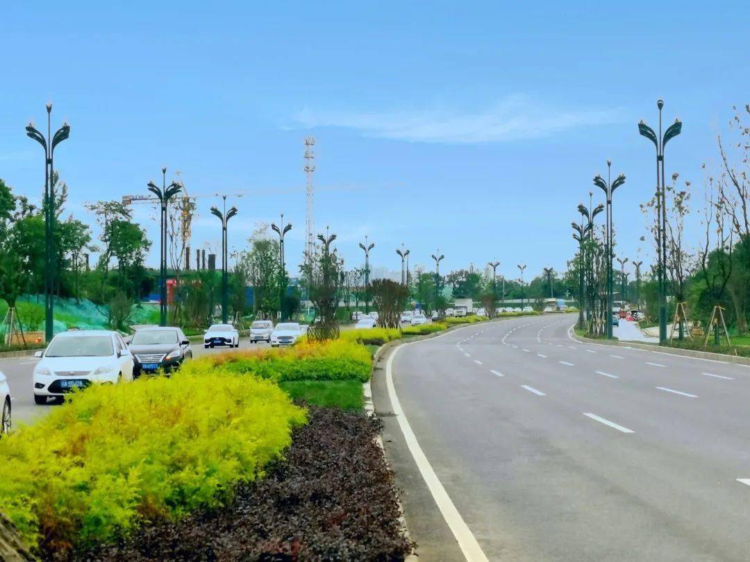 欧美又大又粗午夜剧场免费:05-12-23-25-30-31V：39,欧美大型午夜剧场，免费观赏，探索优质影视资源的魅力时光