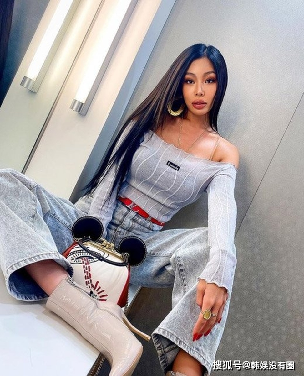 无码人妻丰满熟妇啪啪网站:11-20-22-31-39-46S:48,网络时代的边缘话题,关于无码人妻丰满熟妇啪啪网站的一些探讨