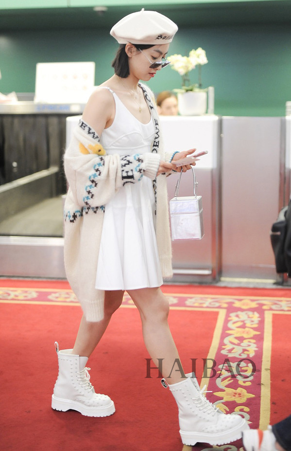 亚洲一区二区制服无码中文:01-13-27-33-39-49D:35,亚洲一区二区制服探索,多样性与文化交流